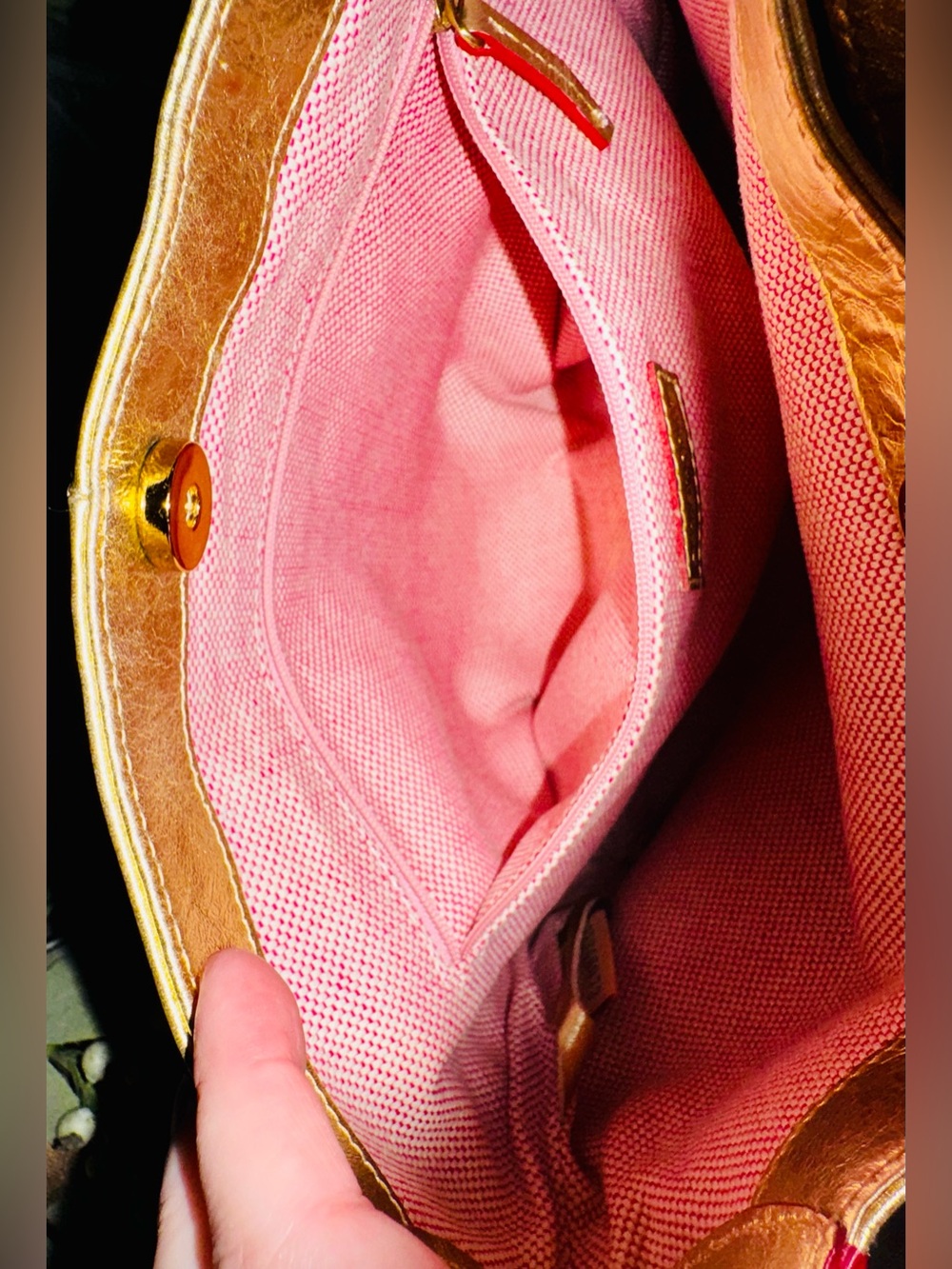 Dooney & Bourke Metallic Gold Leather Logo Lock Sac Hobo Shoulder Bag like new - Picture 13 of 16